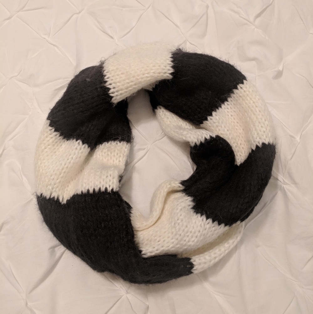 Forever 21 Infinity Scarf